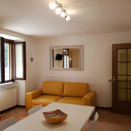 Apartment Cascina La Scala Salo